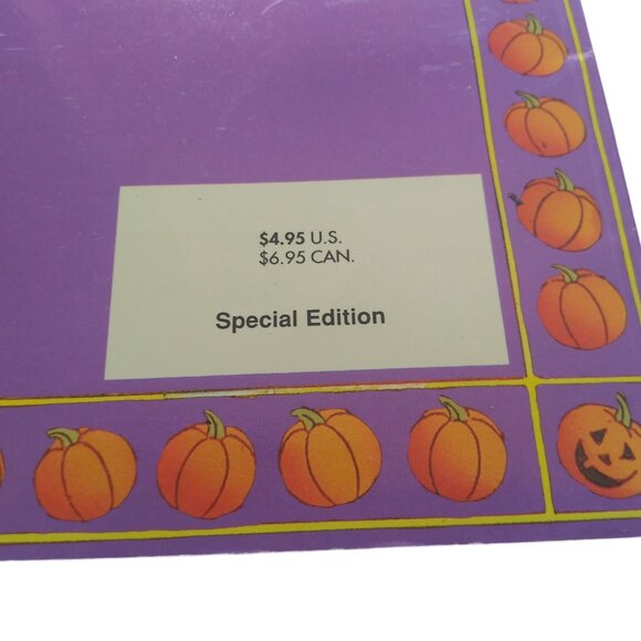 Winnie the Pooh's Halloween Paperback Book 1993 Special Edition Bruce Talkington - Picture 3 of 8